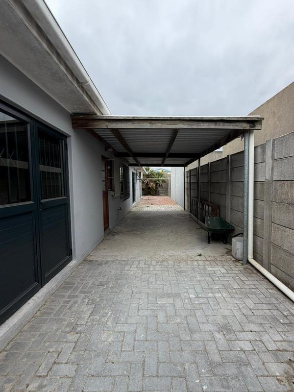 4 Bedroom Property for Sale in Morgenster Western Cape
